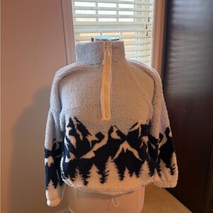 No Boundaries mountain fleece